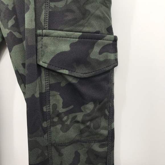 🆕Camouflage Cargo Jogger Leggings Pant w/Pockets comes with Sport Top - Picture 3 of 10